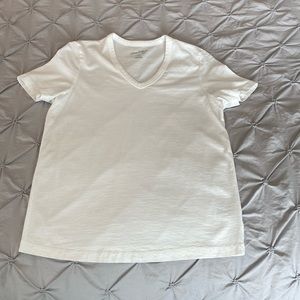 Universal Thread T-Shirt